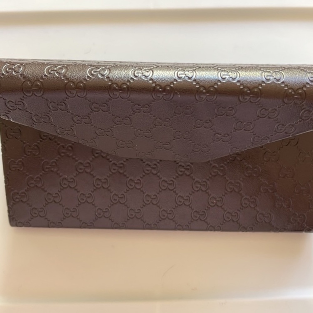 - Gucci brown leather insignia interlocking GG gorgeous eyeglass Case UC N… - Picture 2 of 6